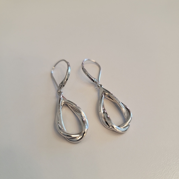 Kay Jewelers Twisted Diamond & Teal Saphire Tear Drop Dangle Earrings NWOT - Picture 4 of 13